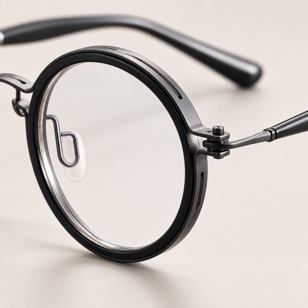 Elian Round Titanium Frames